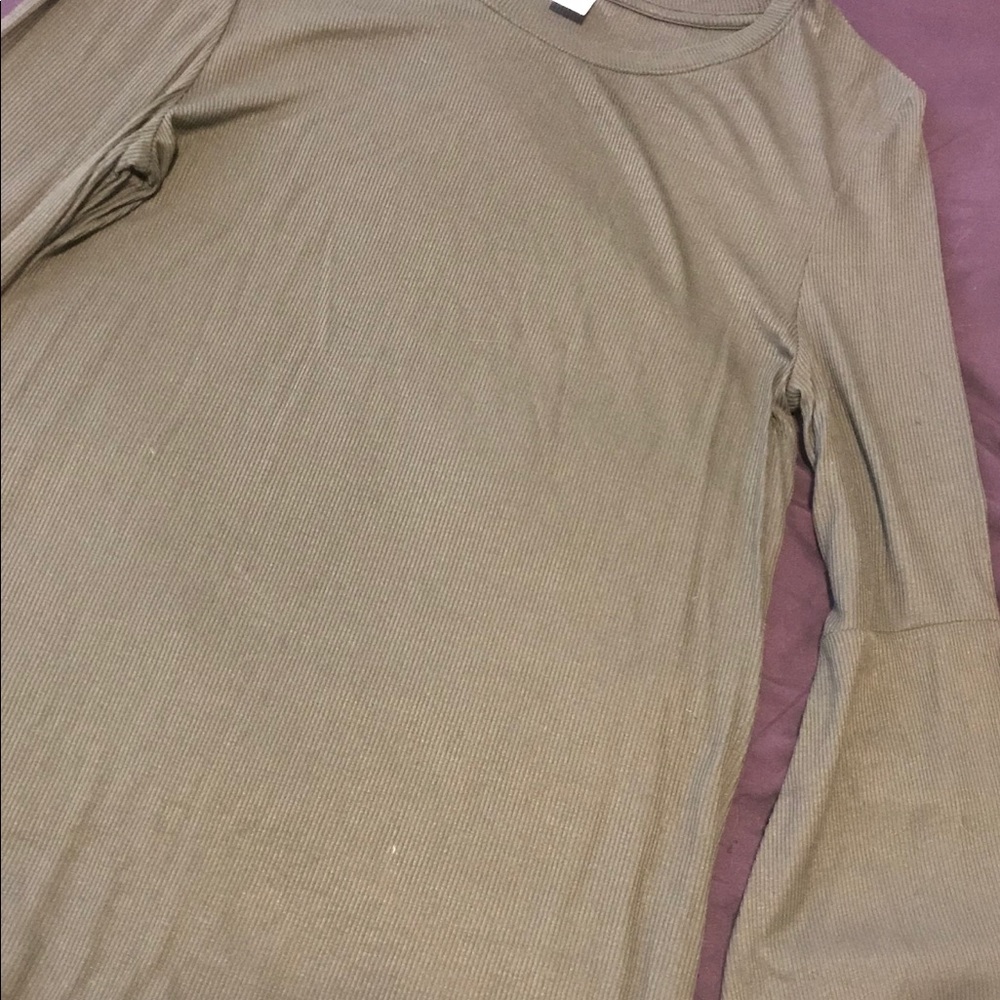 Bell sleeved shirt